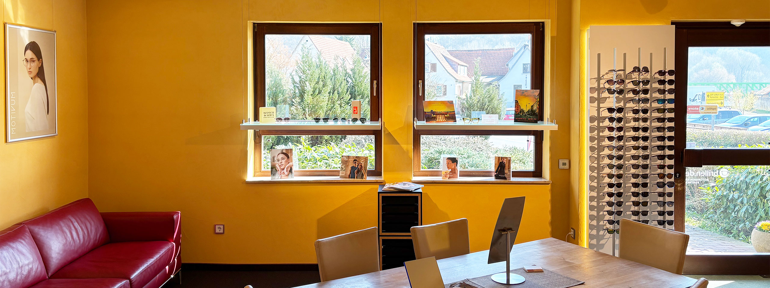 Laden-Ansicht innen; optic store Hafenlohr